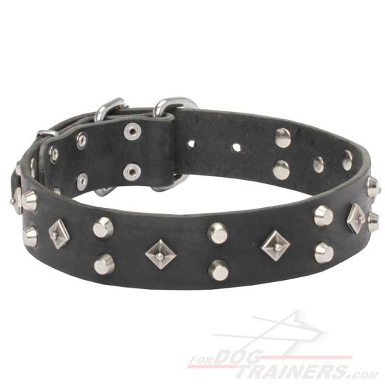 'Pyramid of Cheops' Leather Dog Collar with Decoration